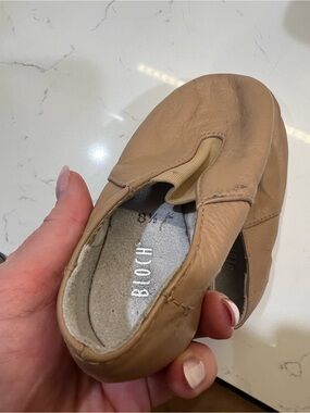 Bloch Kids Tan Slip-On Leather Dance Shoe